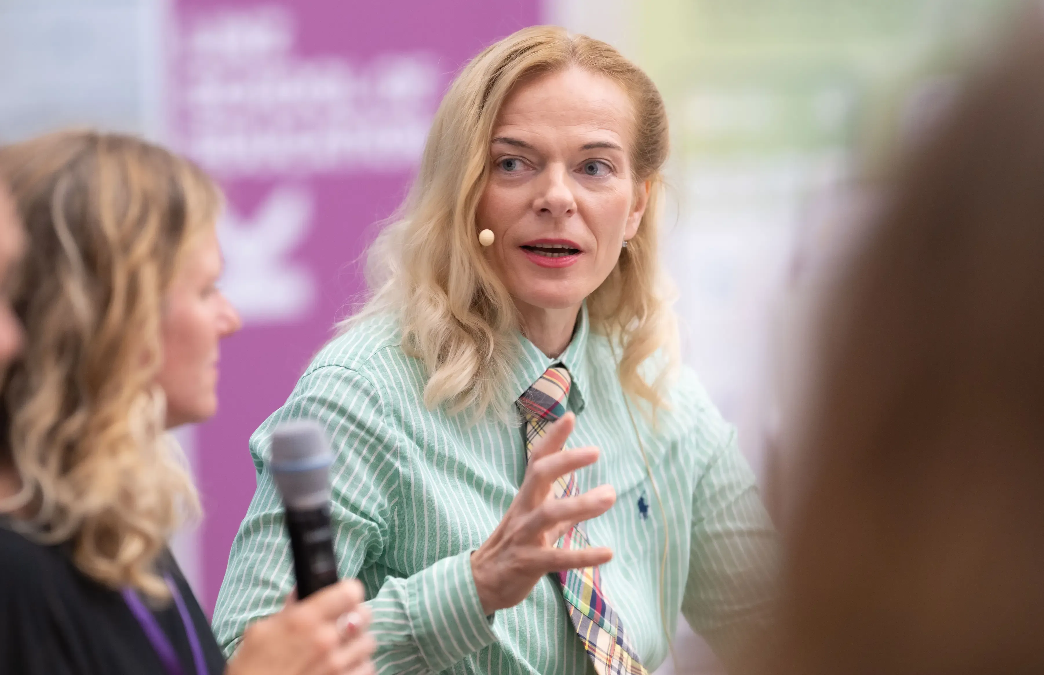 Janika Leoste, Principal Investigator des EdTech Talents Projekts, bei einer Paneldiskussion in Linz